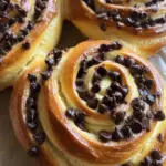 Brioches Roulées Crème Vanille & Pépites de Chocolat